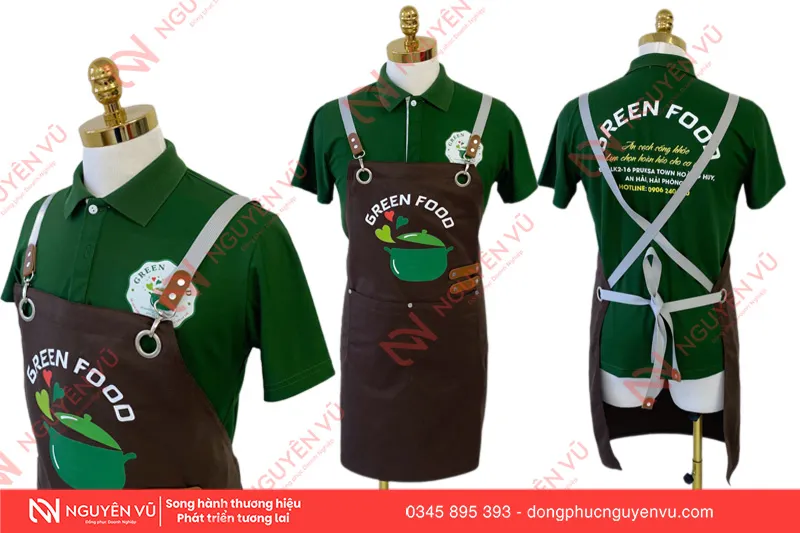 Áo đồng phục tự chụp bằng điện thoại