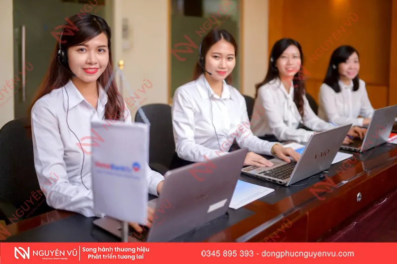 Đồng phục sơ mi công sở hiện đại, sang trọng